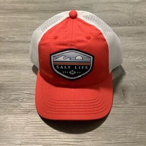 Salt life youth coral and white snapback tracker hat